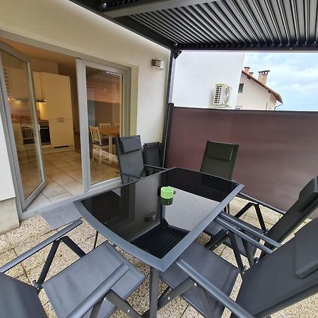 פרדבור Apartments Rozalija חדר תמונה