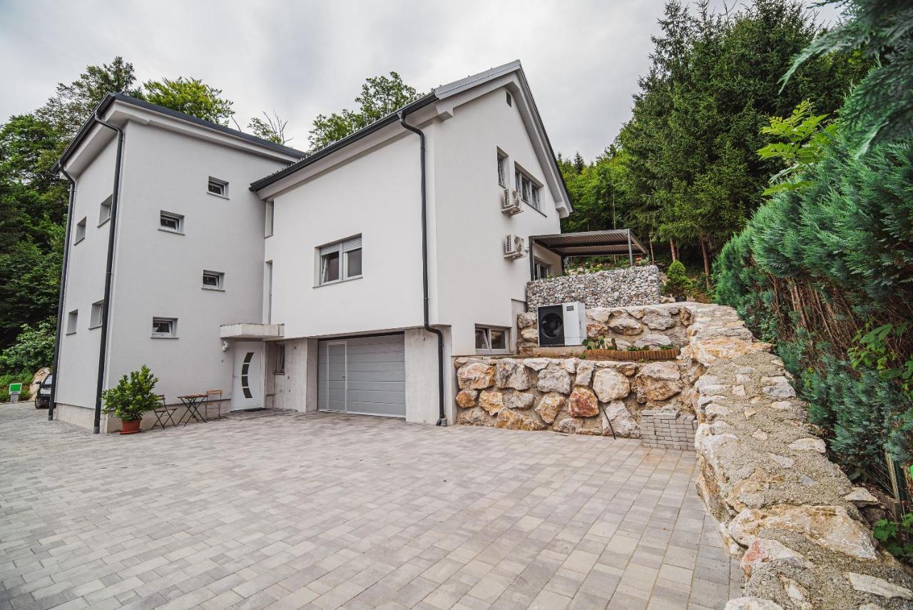 פרדבור Apartments Rozalija מראה חיצוני תמונה