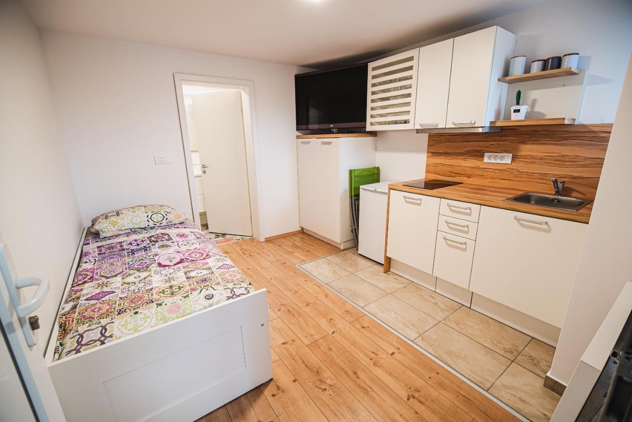 פרדבור Apartments Rozalija מראה חיצוני תמונה